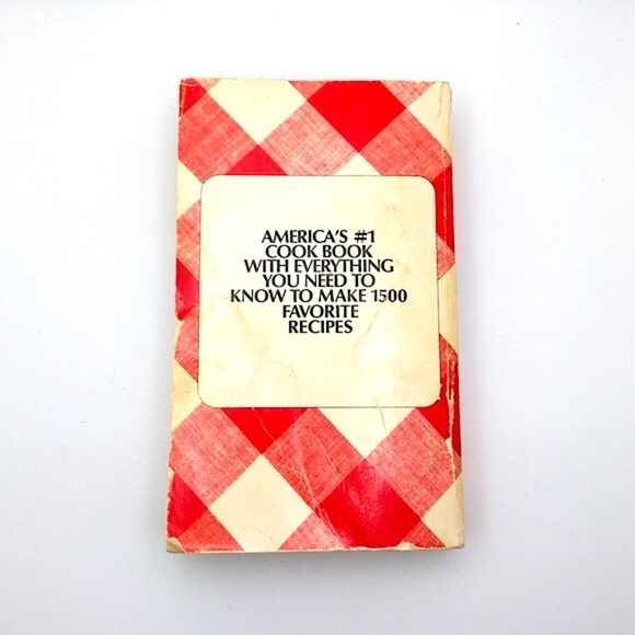 Vintage Better Homes Gardens Pocket Cookbook 70s Edition - Picture 2 of 4
